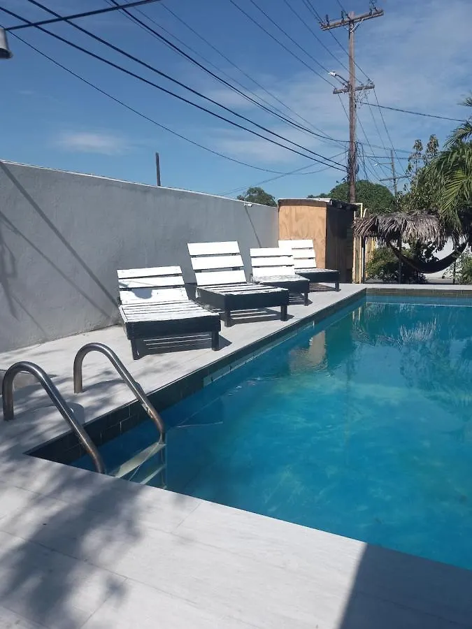 Labrish Guest House Kingston